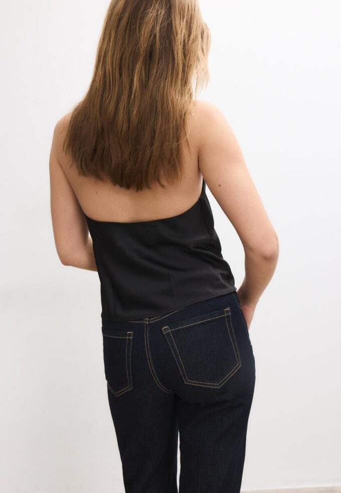 Haut dos nu effet satin