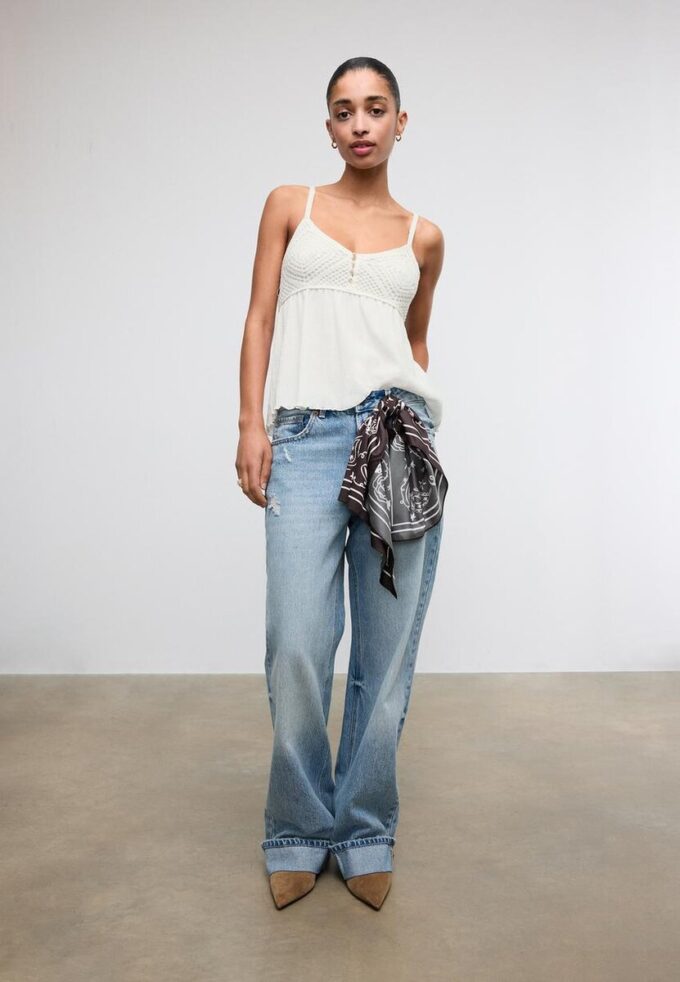 Haut en crochet à volants