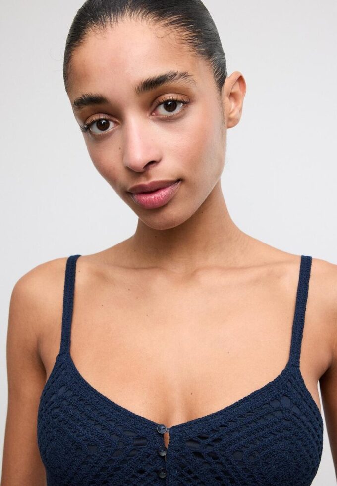 Haut en crochet à volants