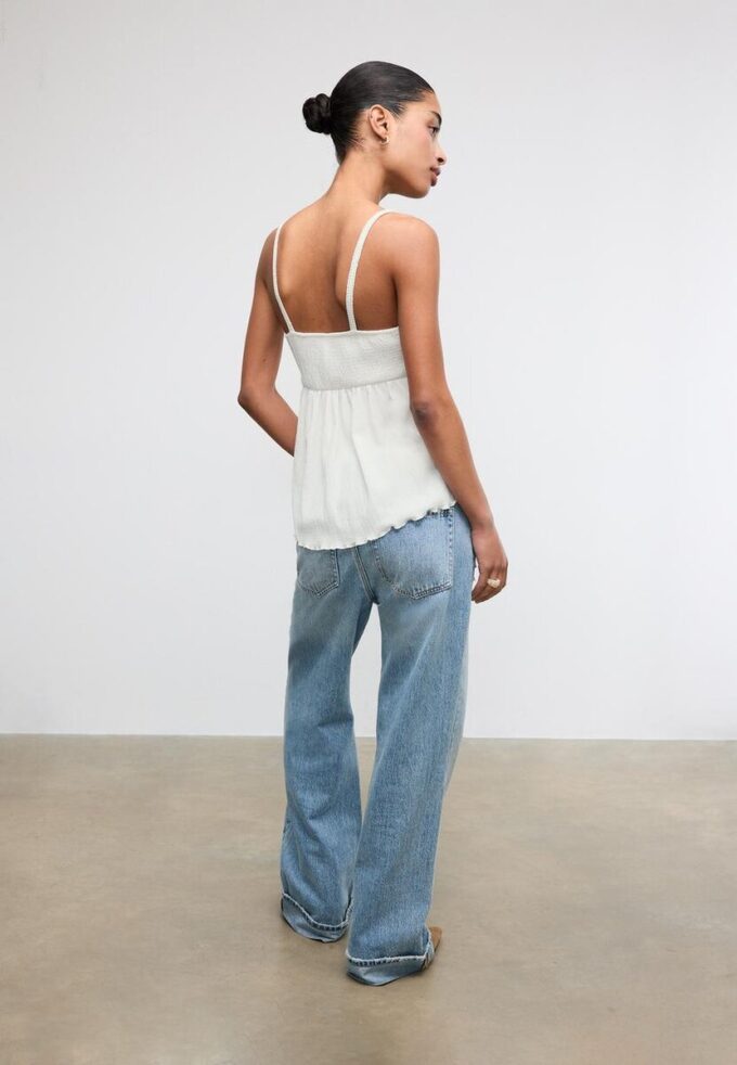 Haut en crochet à volants