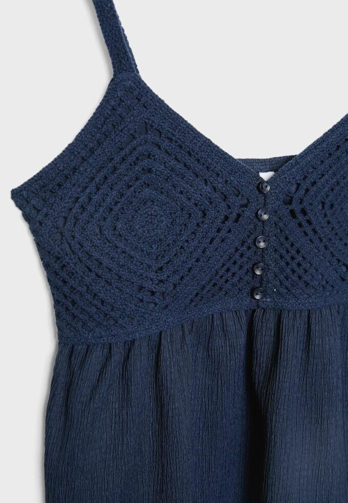 Haut en crochet à volants