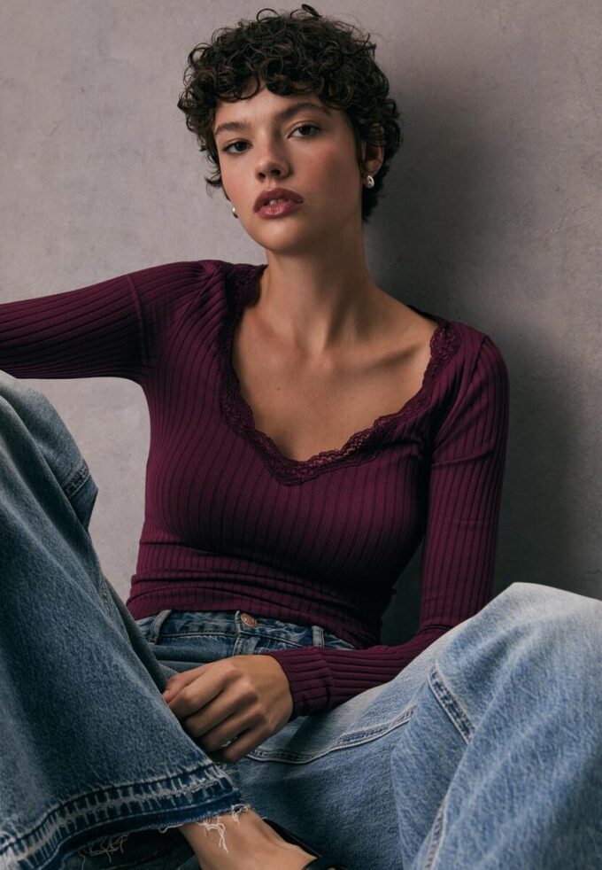 Haut en dentelle Seamless