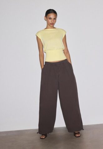 Haut en maille avec ceinture