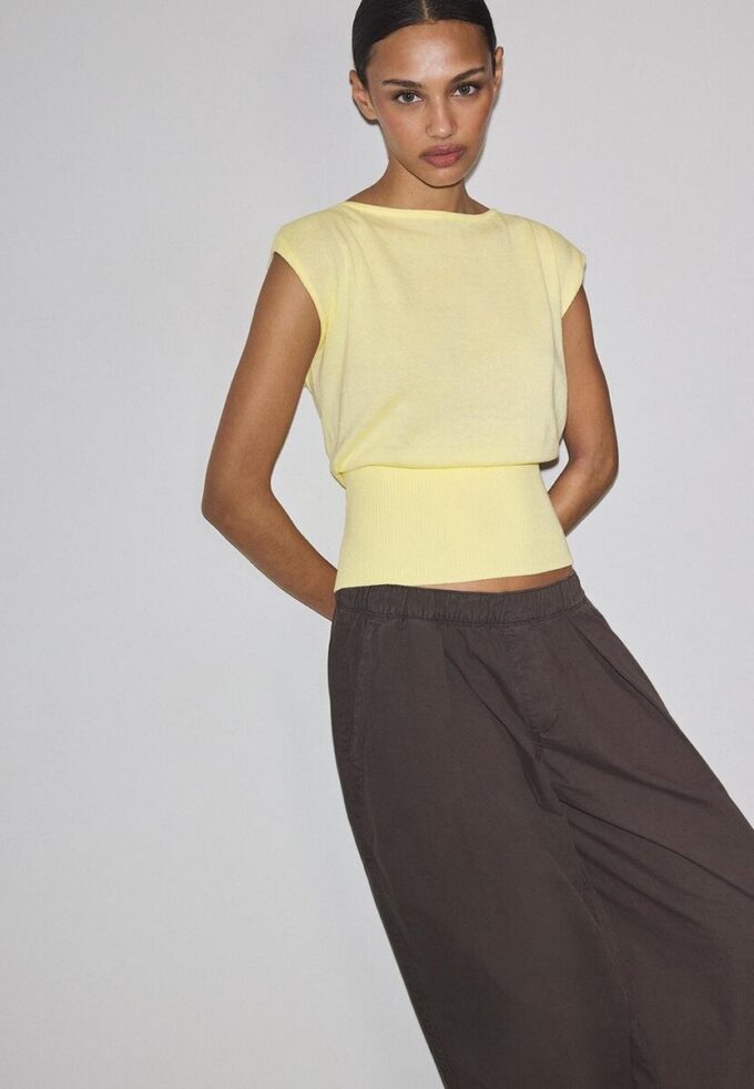 Haut en maille avec ceinture Haut en maille avec ceinture