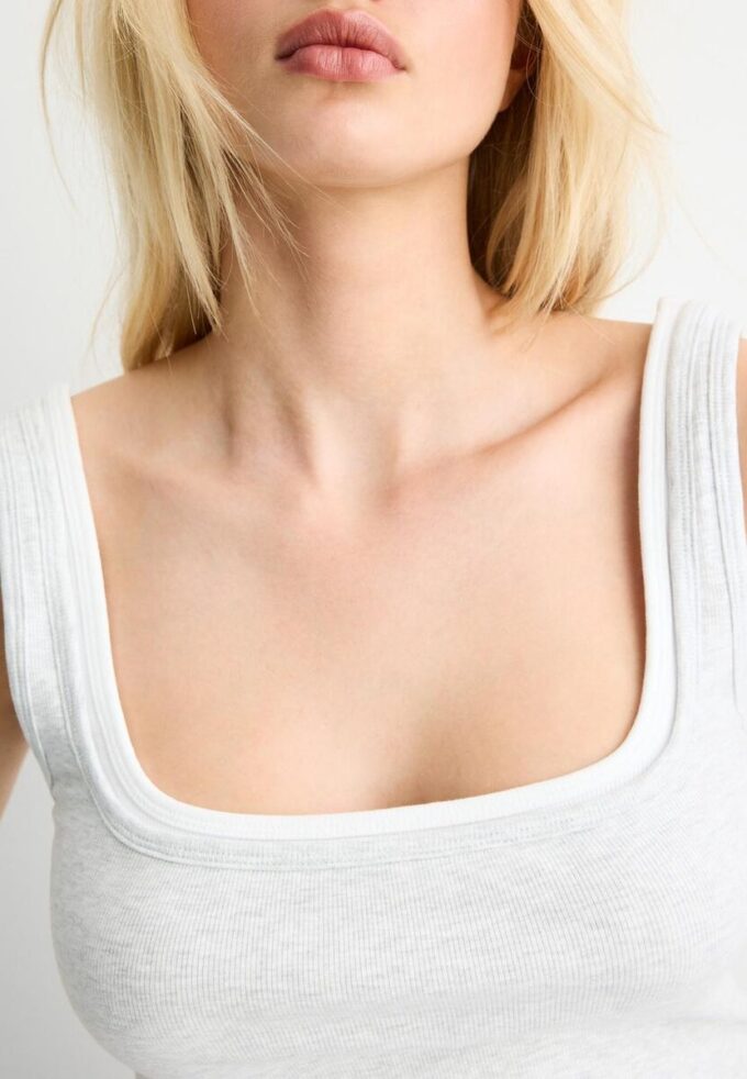 Haut à encolure carrée effet deux pièces