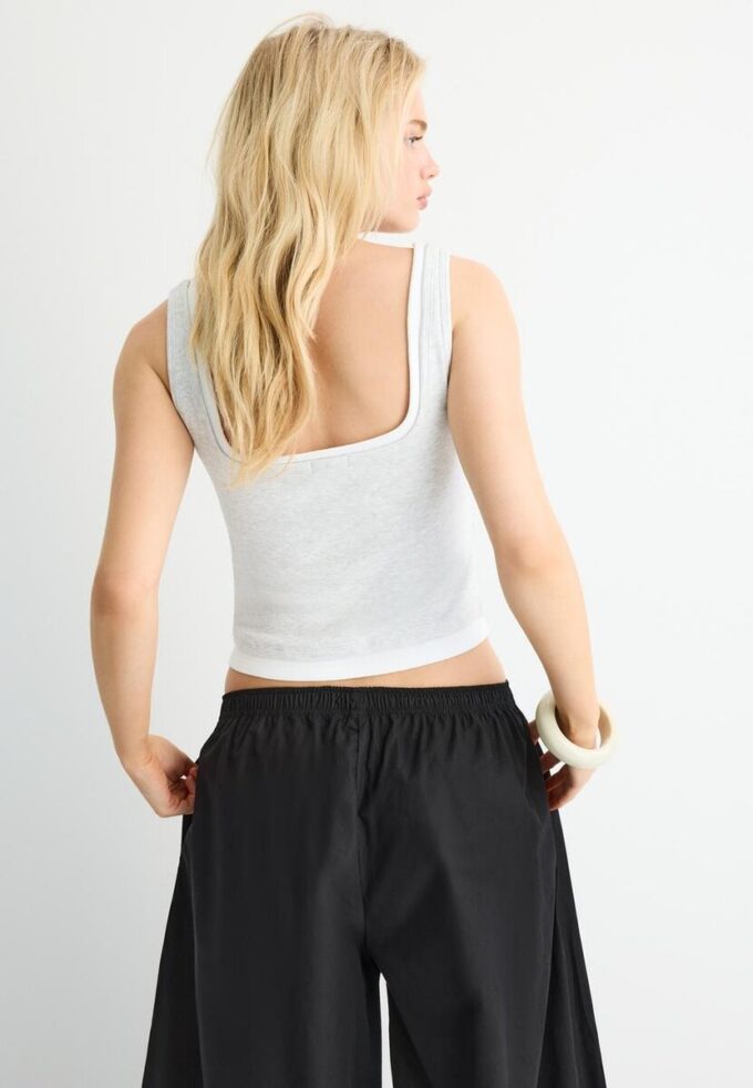 Haut à encolure carrée effet deux pièces