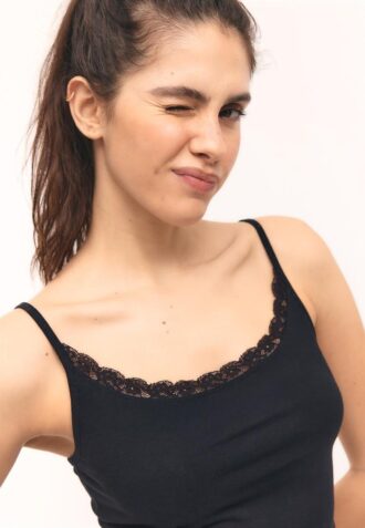 Hauts à bretelles avec bordure en dentelle