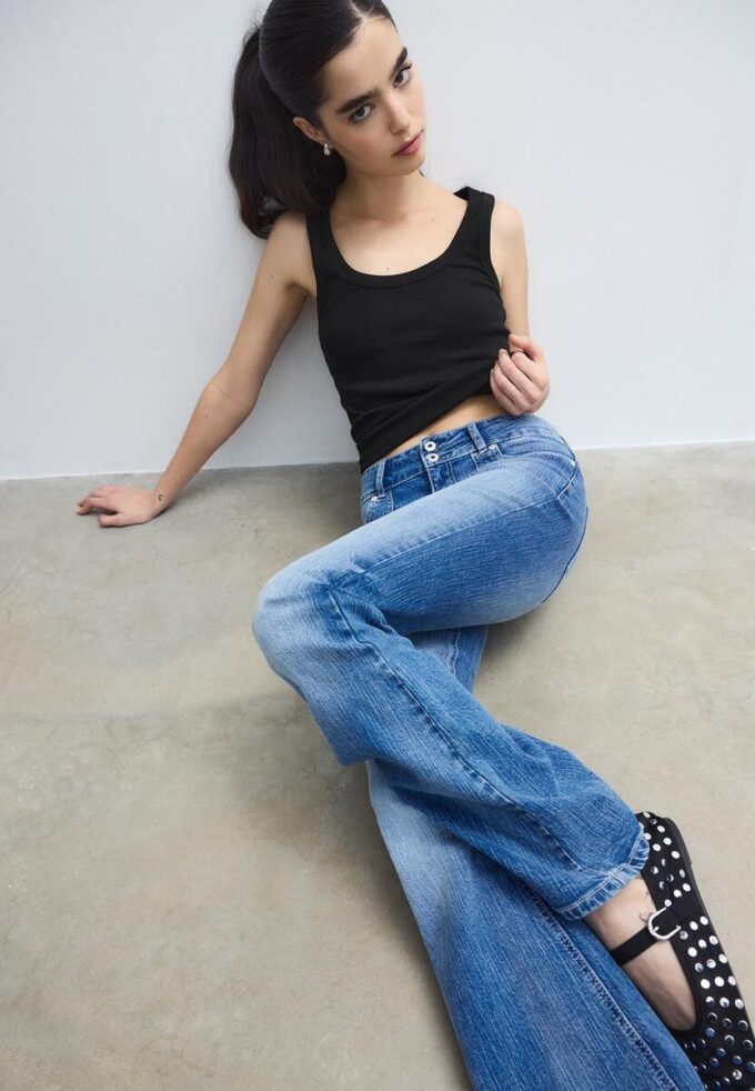 Hauts à bretelles basiques Hauts à bretelles basiques