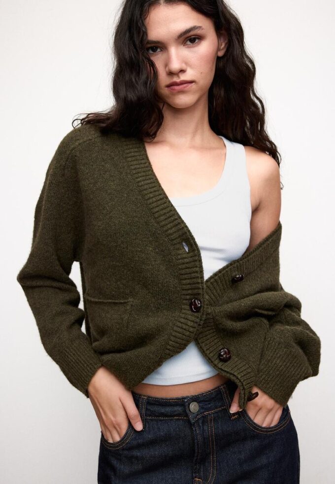 Hauts à bretelles basiques Hauts à bretelles basiques