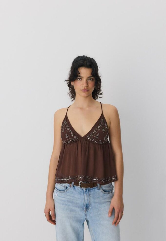 Hauts à bretelles brodés