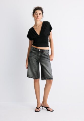 Hauts à col en V avec ceinture