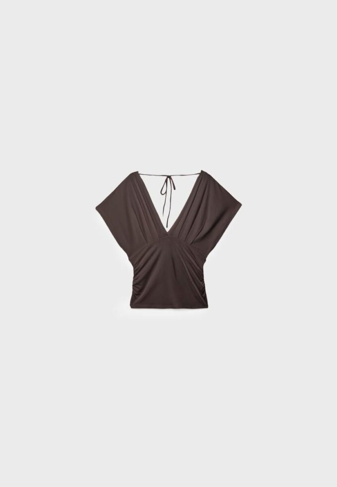 Hauts à col en V avec ceinture