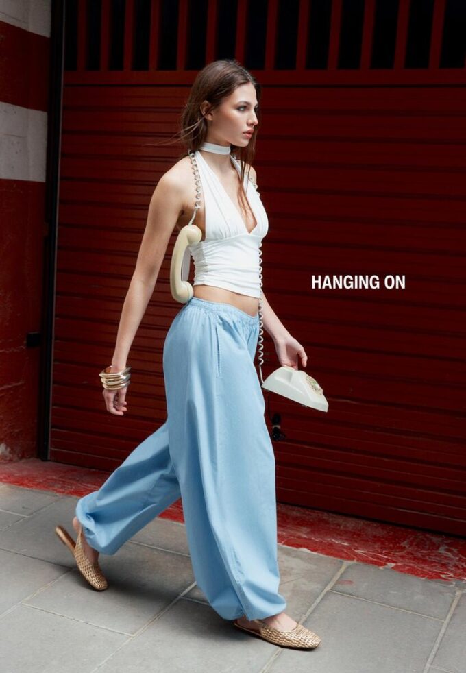 Hauts dos nu avec nœud froncé au cou