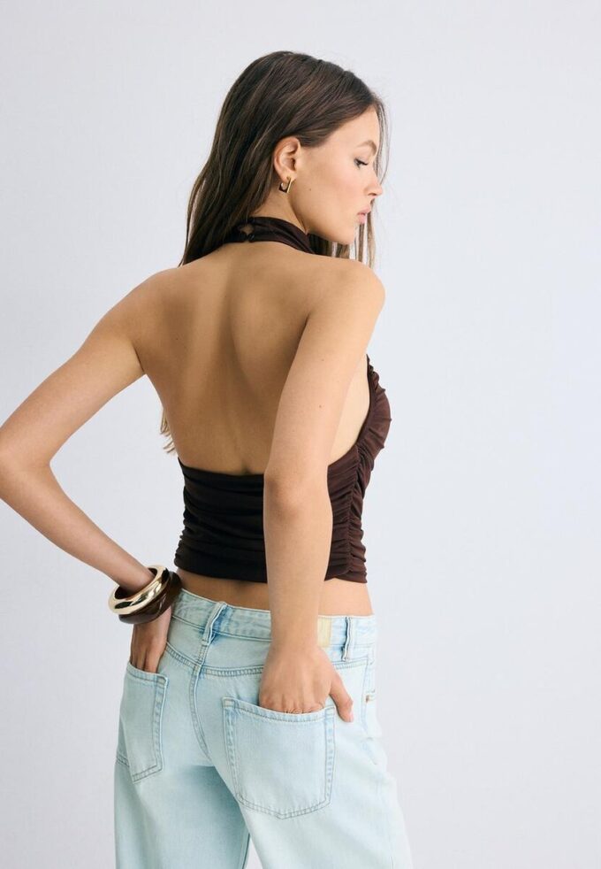 Hauts dos nu froncé