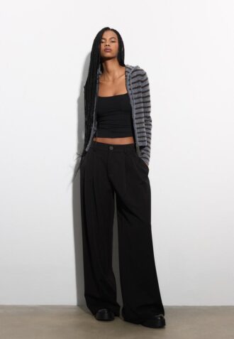 Hauts à larges bretelles Hauts à larges bretelles