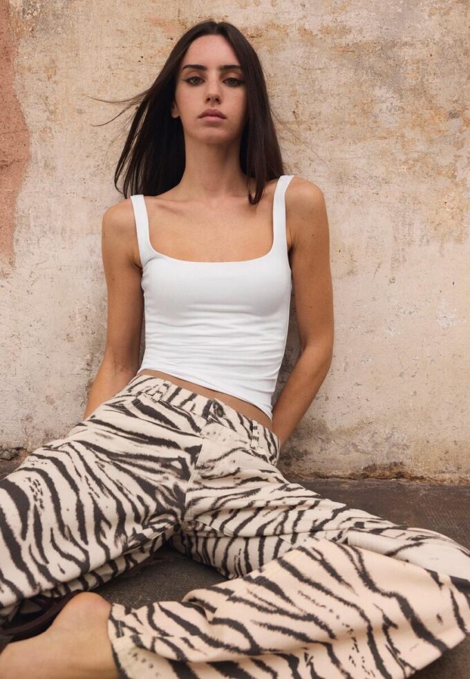 Hauts à larges bretelles