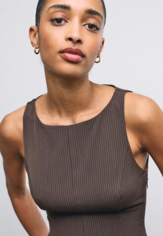 Hauts sans manches à basque