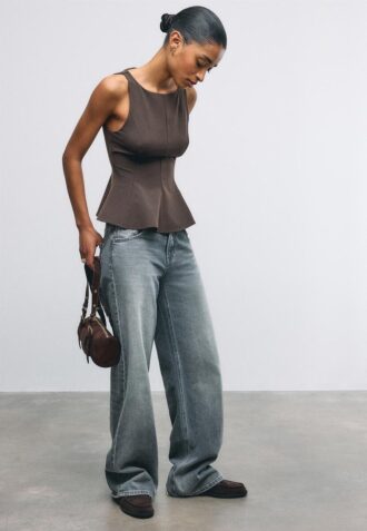 Hauts sans manches à basque