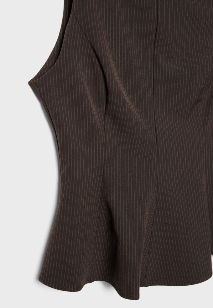 Hauts sans manches à basque Hauts sans manches à basque