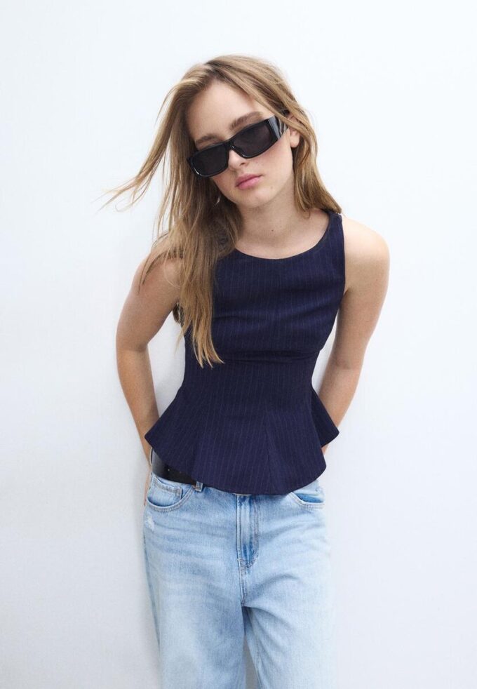 Hauts sans manches à volants rayés