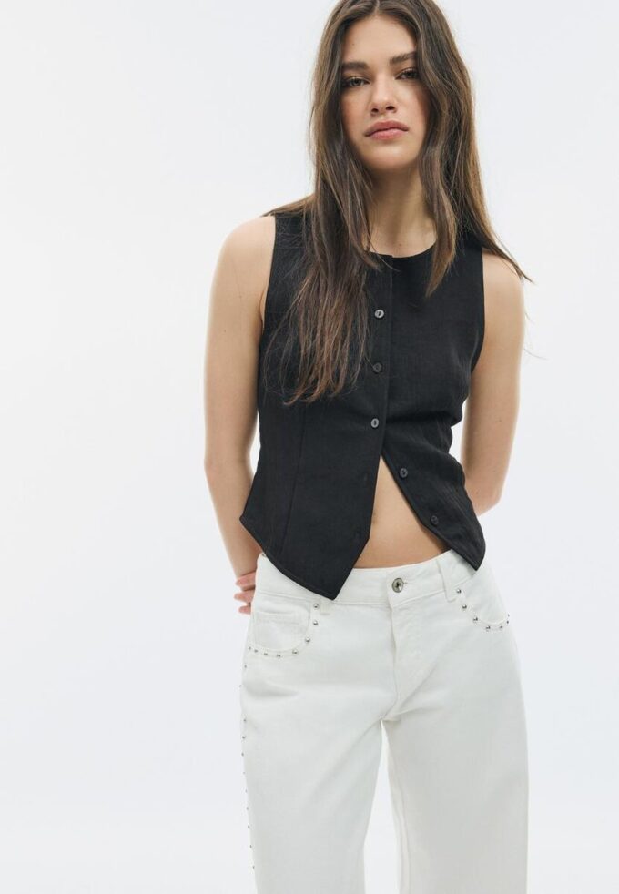 Hauts texturés à boutons