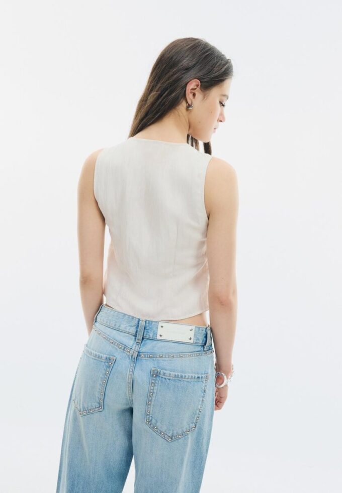 Hauts texturés à boutons