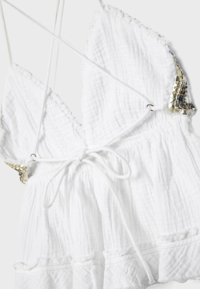 Hauts à volants et perles Hauts à volants et perles