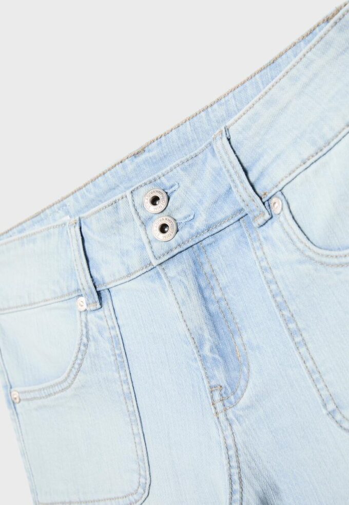 Jean taille basse avec poches passepoilées