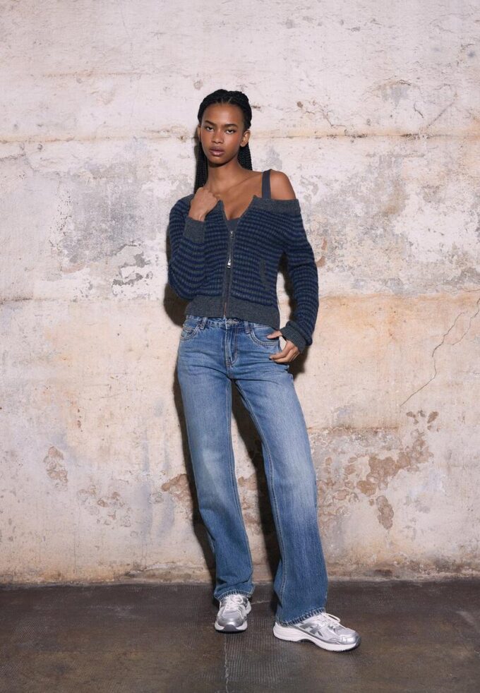 Jean taille basse à coupe droite