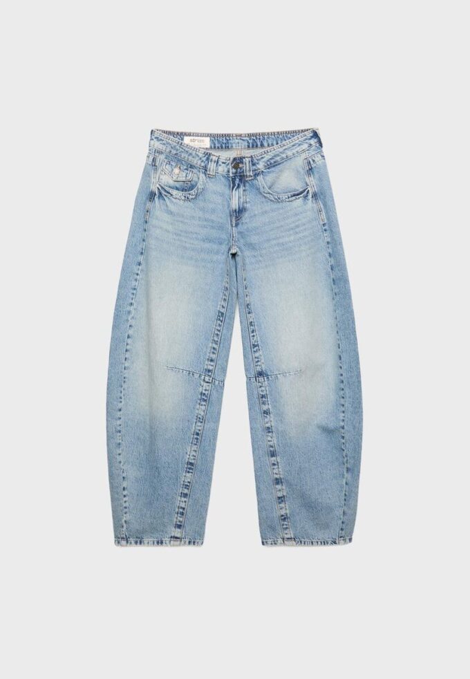 Jean taille basse à jambes larges Jean taille basse à jambes larges