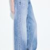 Jean taille basse à jambes Wide Leg avec bouton bijou