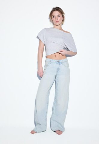 Jean taille basse à jambes Wide Leg avec détail étoile