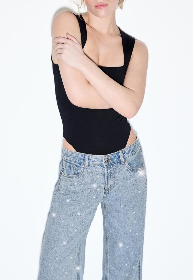 Jean taille basse à jambes Wide Leg avec strass