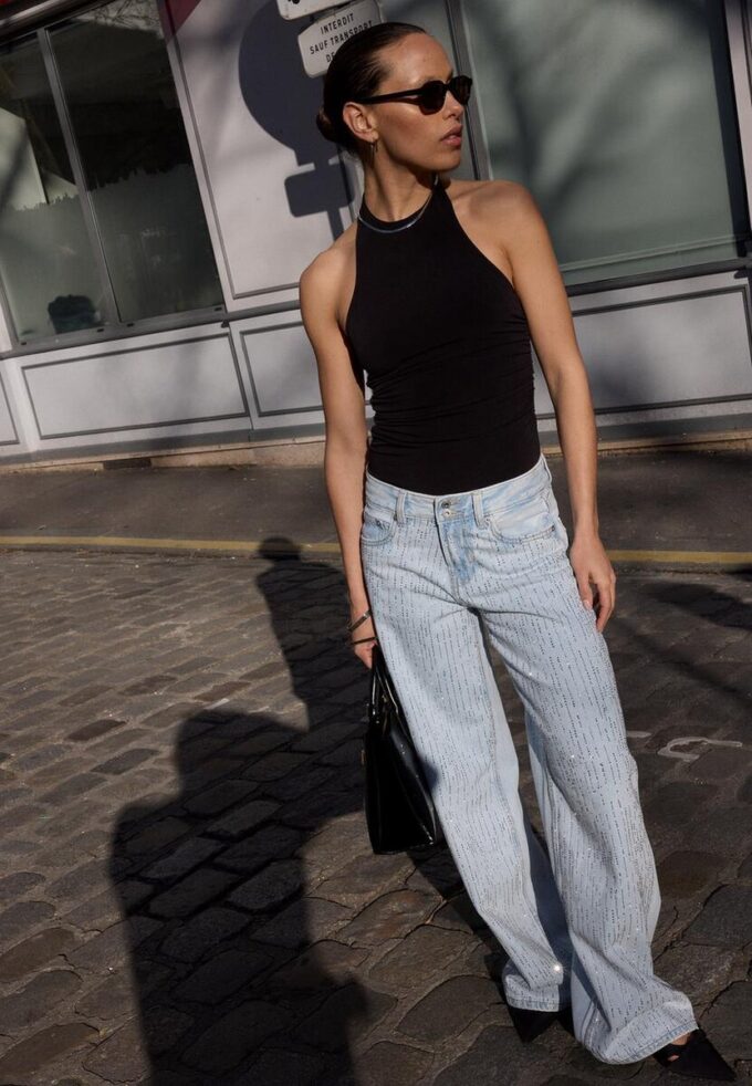 Jean taille basse à jambes Wide Leg avec strass