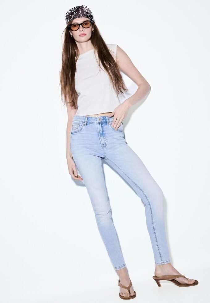 Jeans skinny taille normale D07