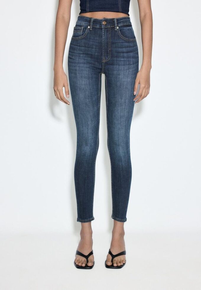 Jeans skinny taille normale D07