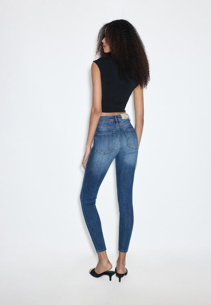 Jeans skinny taille normale D07
