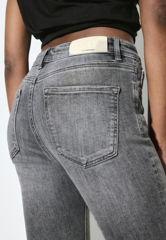 Jeans skinny taille normale D07