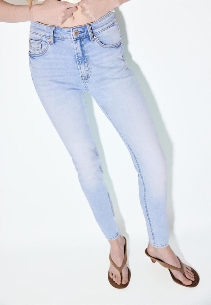 Jeans skinny taille normale D07
