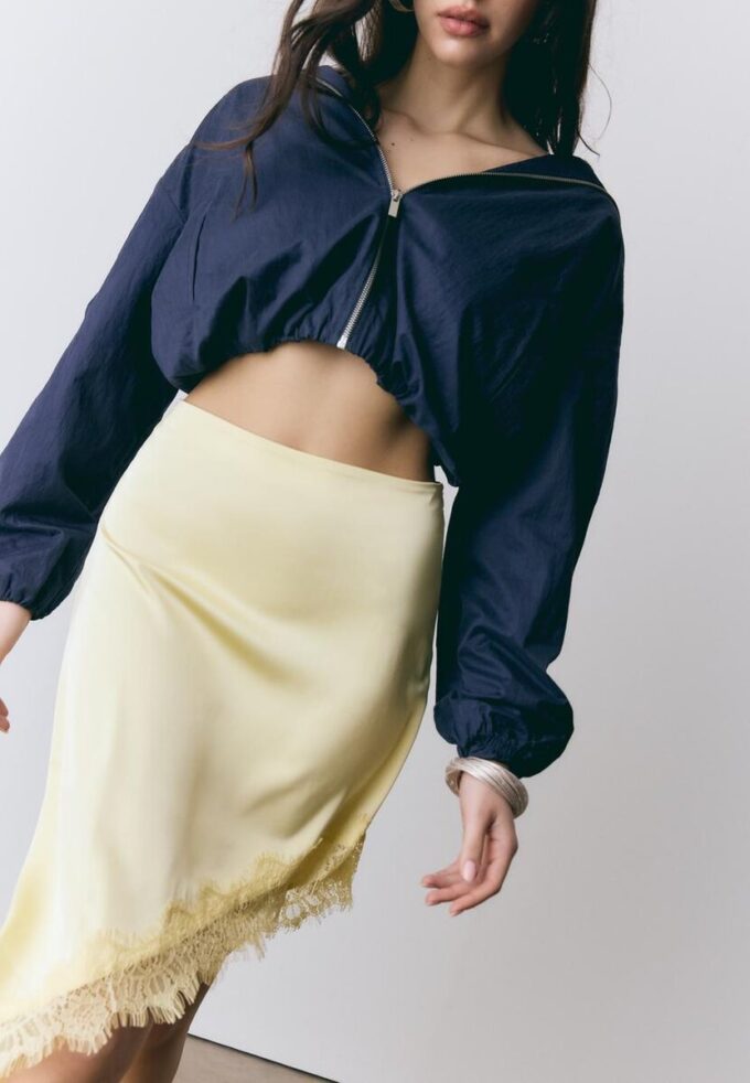 Jupe asymétrique en satin