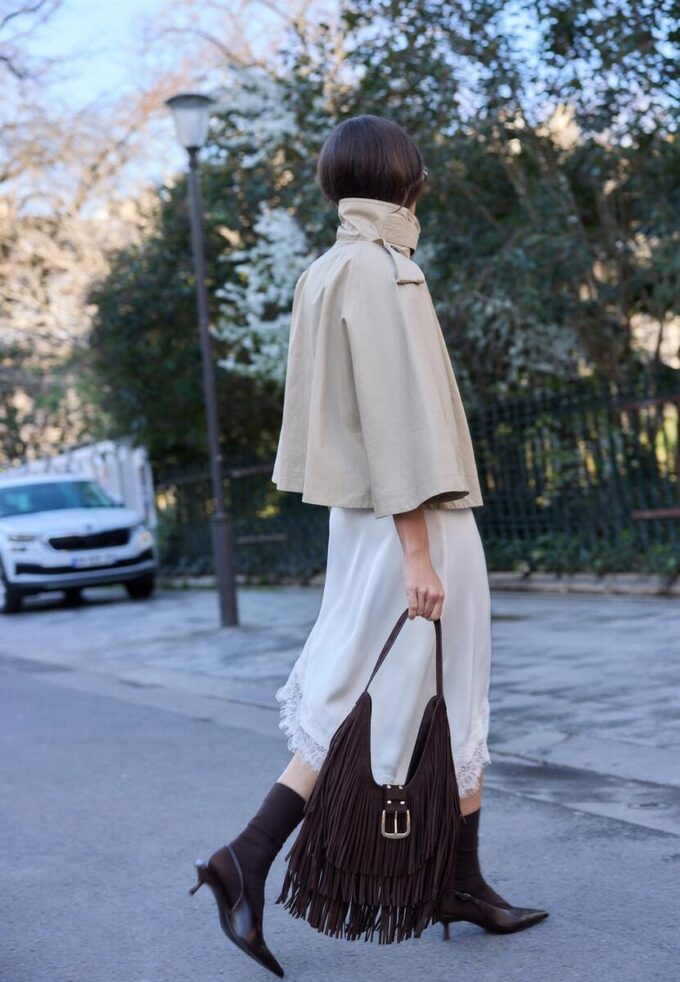 Jupe asymétrique en satin