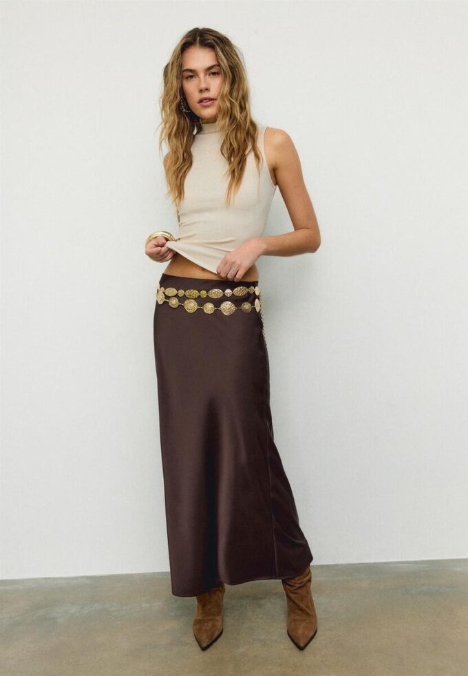 Jupe mi-longue en satin