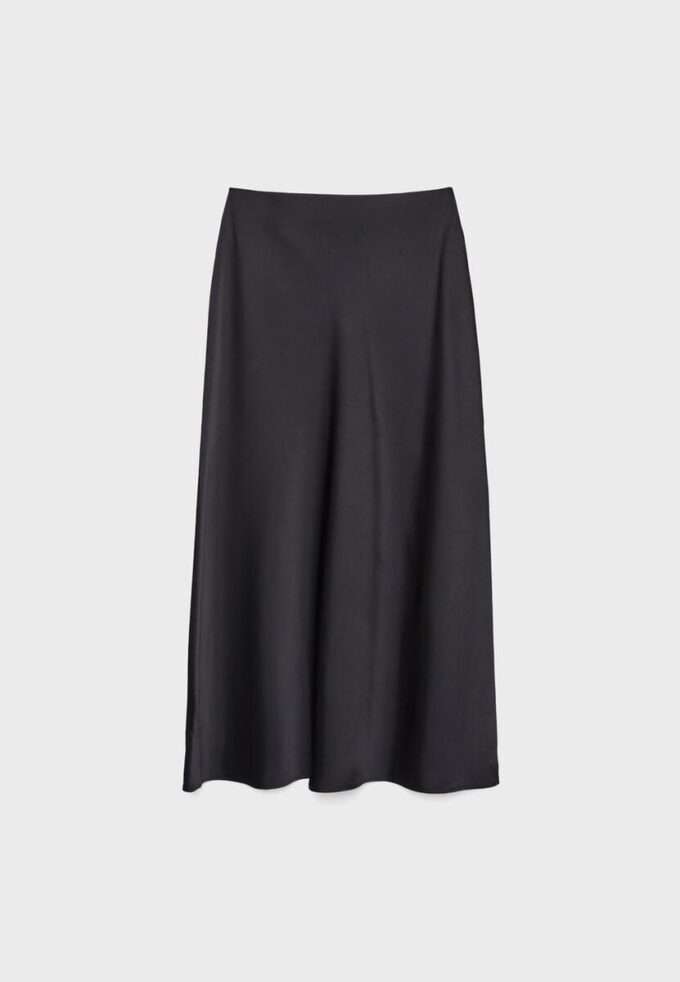 Jupe mi-longue en satin Jupe mi-longue en satin