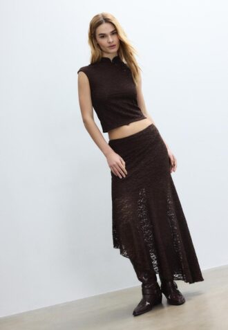 Jupe midi asymétrique en dentelle