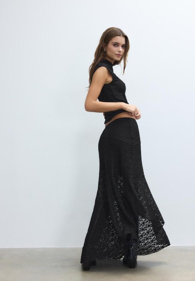 Jupe midi asymétrique en dentelle