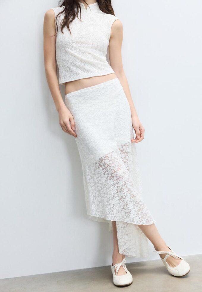 Jupe midi asymétrique en dentelle