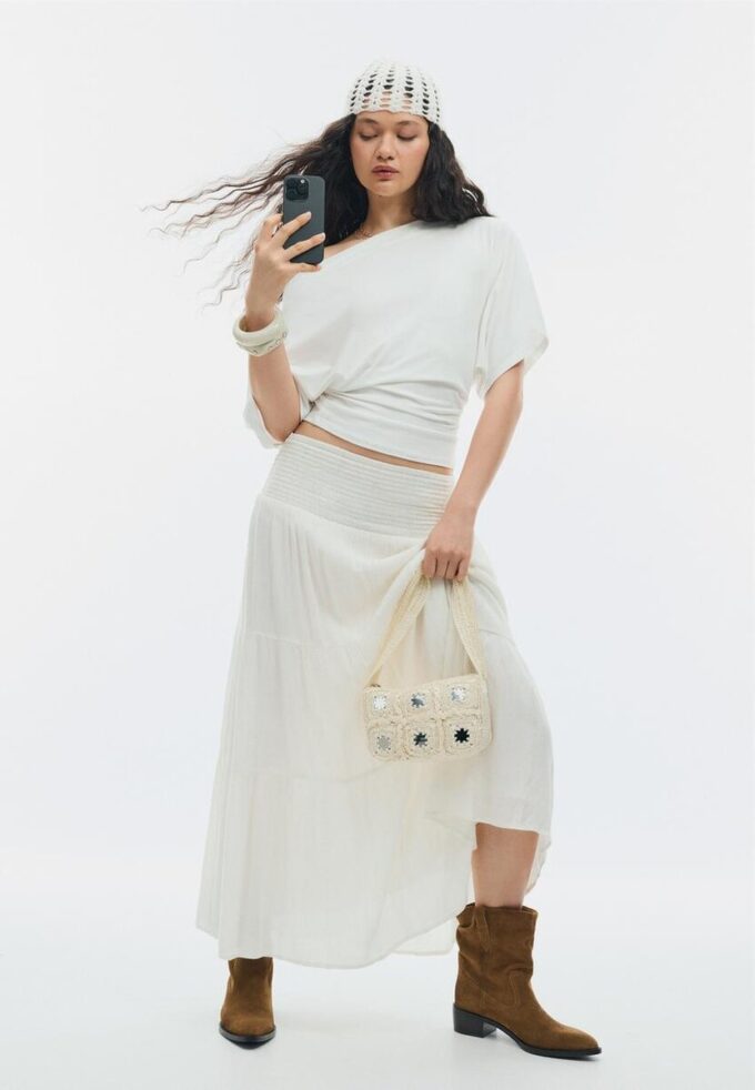 Jupe à panneaux avec fils métalliques Jupe à panneaux avec fils métalliques