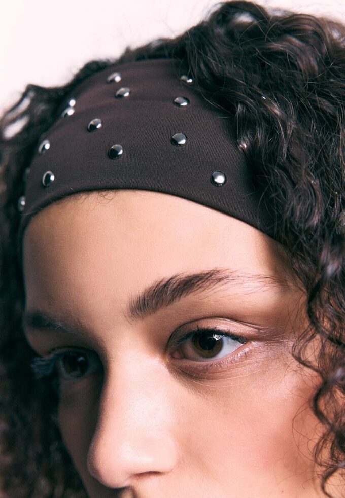 Lot de 2 bandeaux en fourrure avec clous