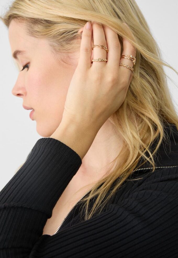 Lot de 9 bagues papillon et strass