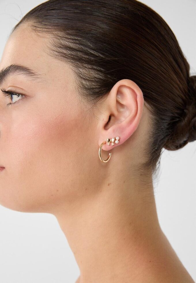 Lot de 9 boucles d&rsquo;oreilles en forme de fleur